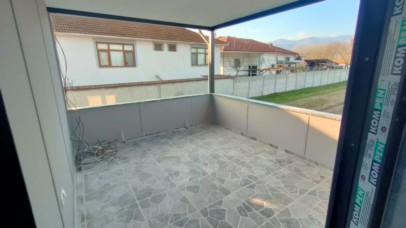 100 M2 2+1